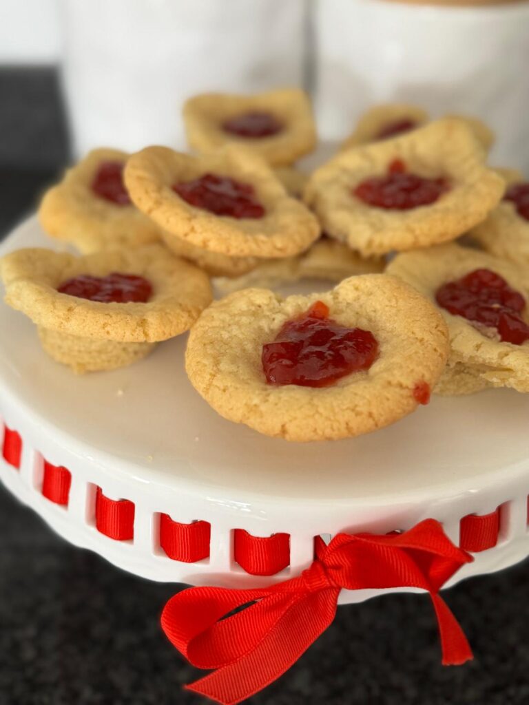 Peanut Butter & Jelly Cookie Cups (Fate Cookies)